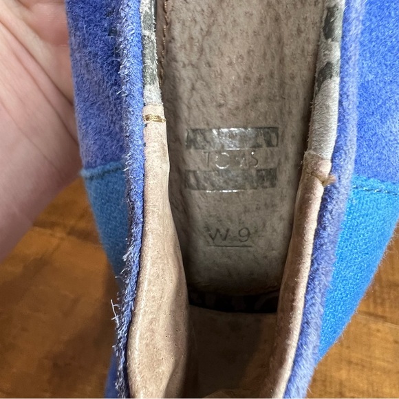 Toms blue suede ballet flats size 9 - Picture 3 of 7
